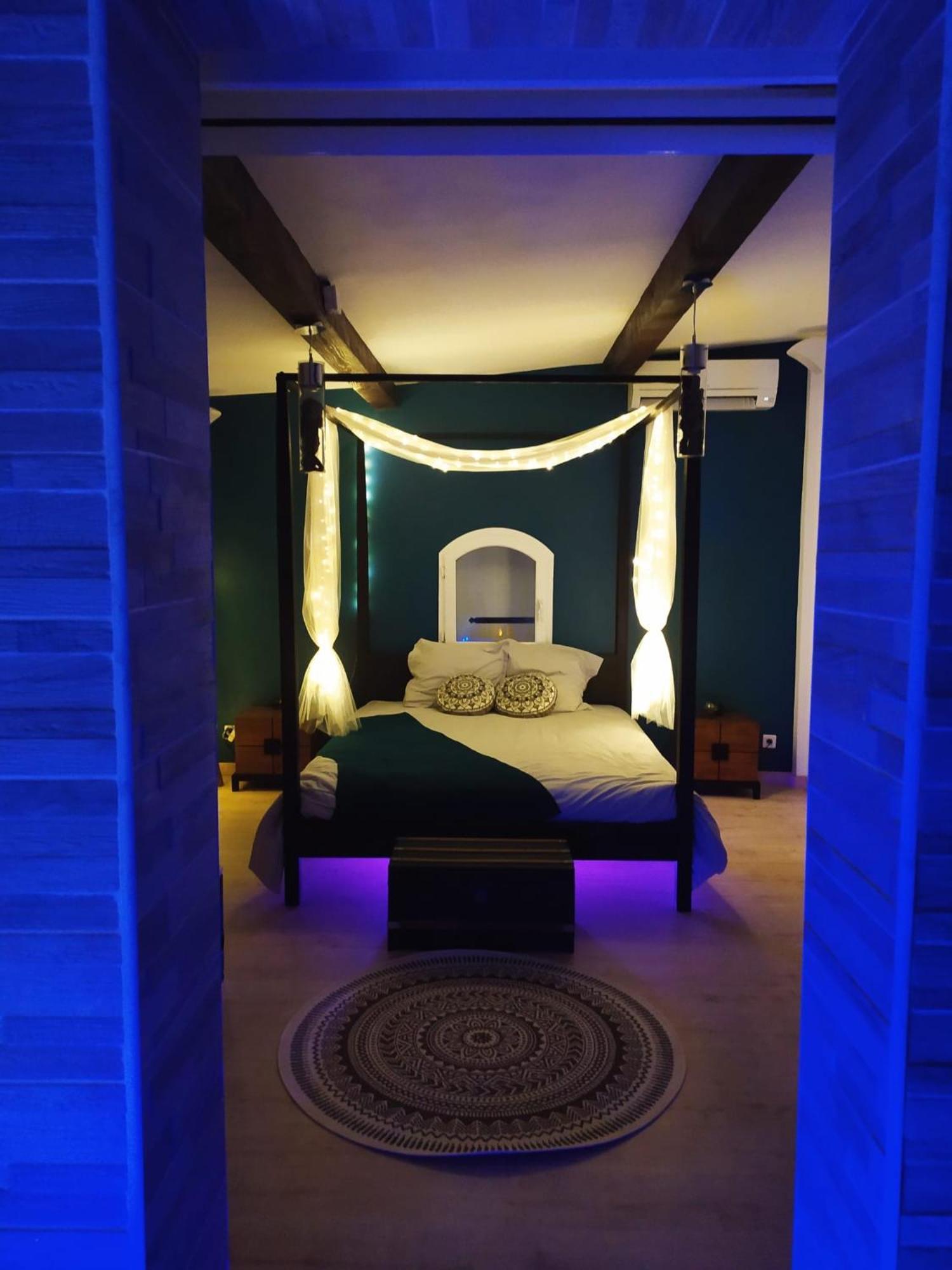 A L'Oree Des Pins - Gite Et Spa De 30 M2- Home Cinema Et Massage En Sup Cuges-les-Pins Εξωτερικό φωτογραφία